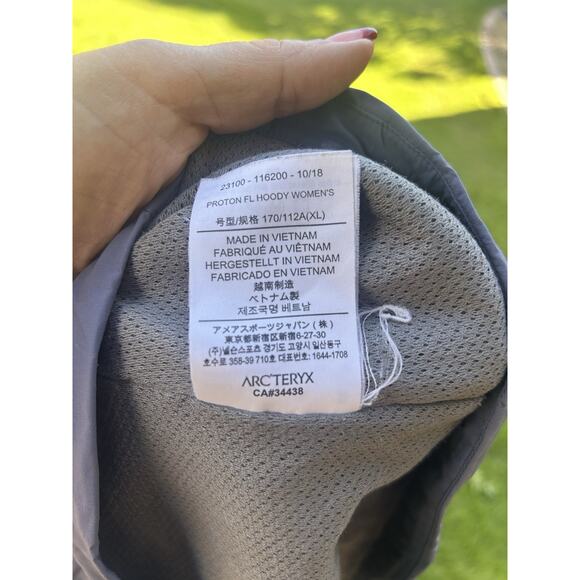 Women's Arc'teryx Proton FL Insulated Hoodie Color: NIGHTSHADOW Size: XL - Picture 5 of 6
